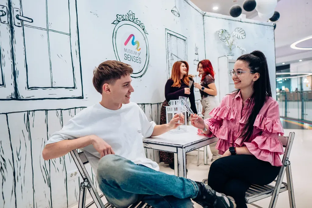 Experiență interactivă de echilibru la Muzeul Simțurilor